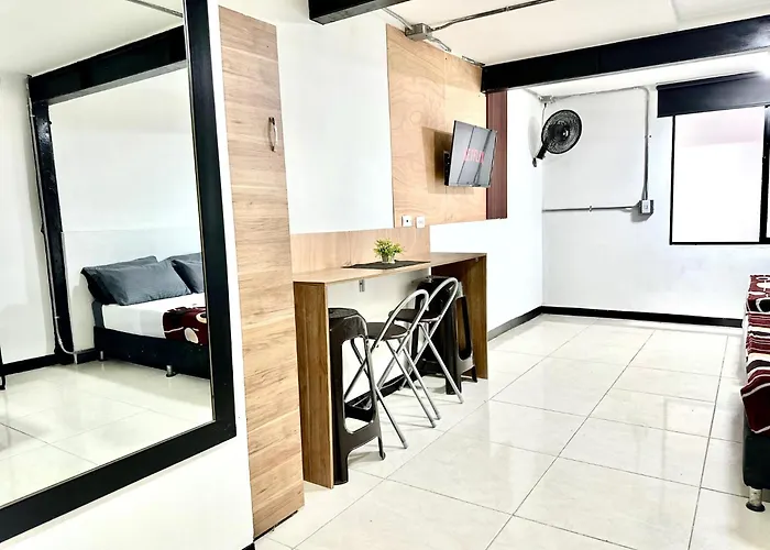 Malibu Loft Hotel