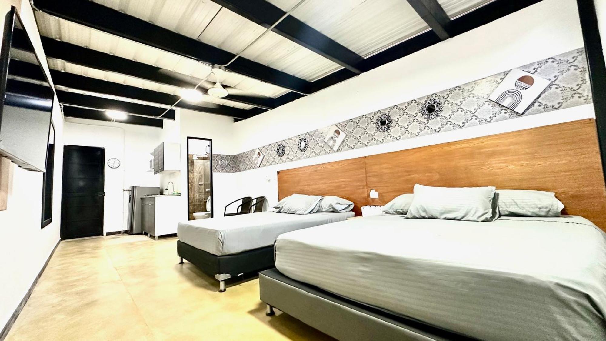 Malibu Loft *