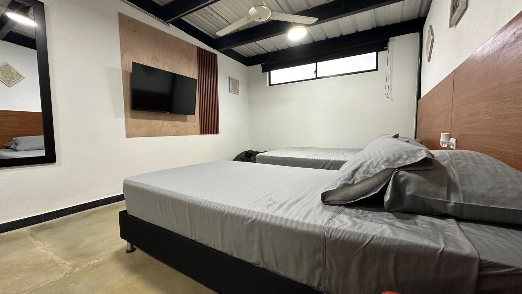 Malibu Loft Apartment *